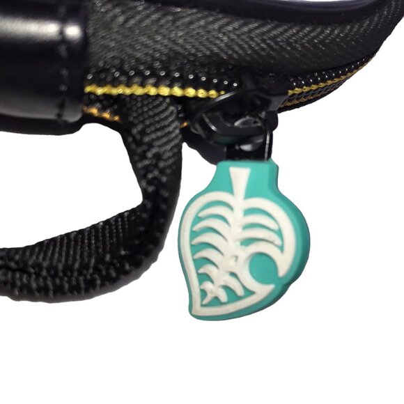 Animal Crossing Deluxe Travel Case for Nintendo Switch & Game Card Cases - Picture 7 of 7